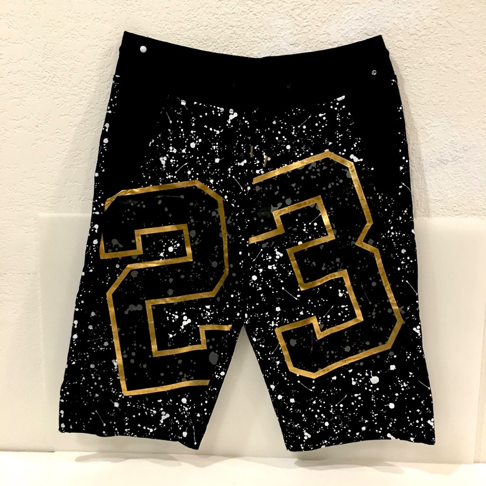 Switch Remarkable Shorts (M)